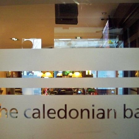 The Caledonian Hotel Leven  エクステリア 写真