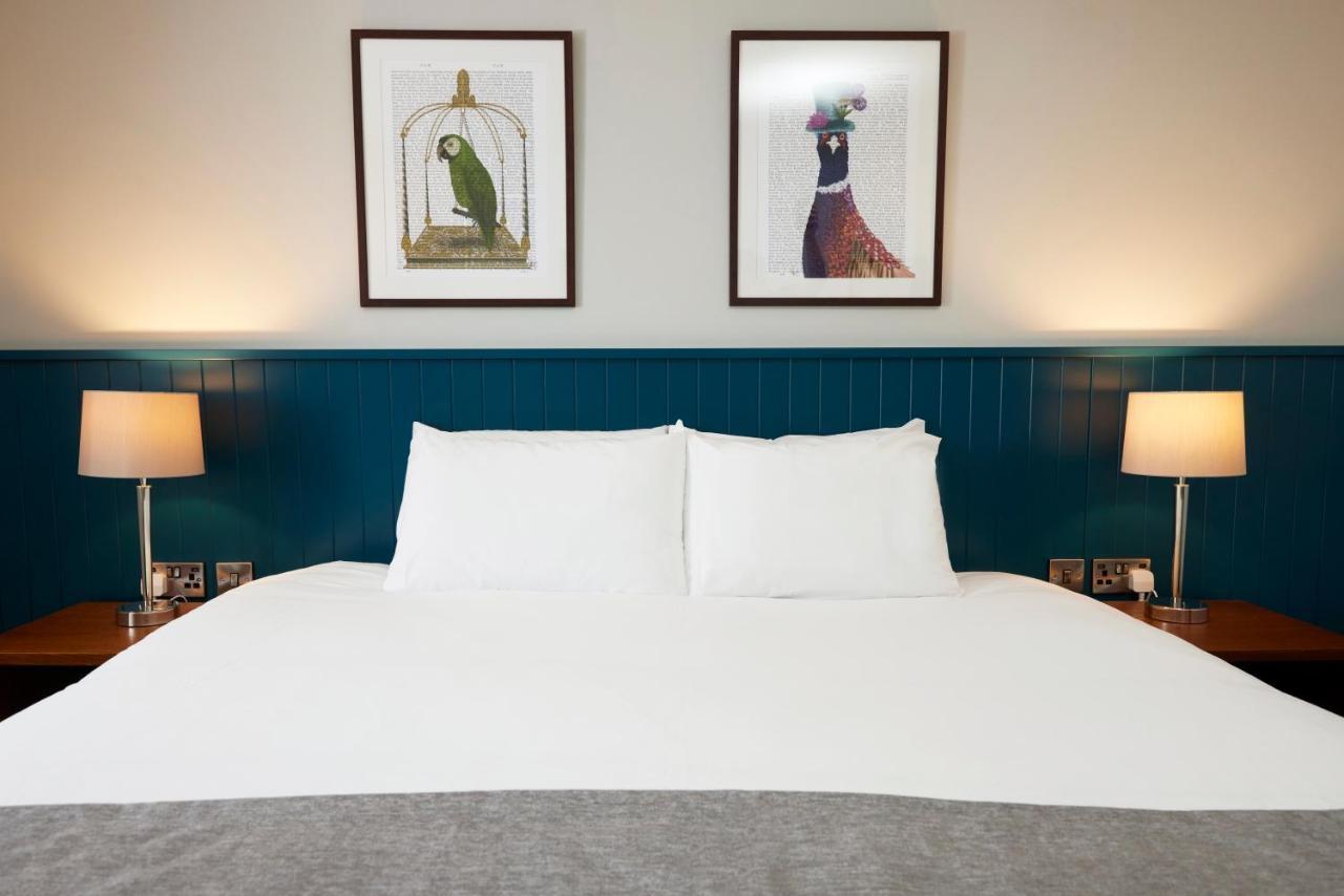 The Caledonian Hotel Leven  エクステリア 写真