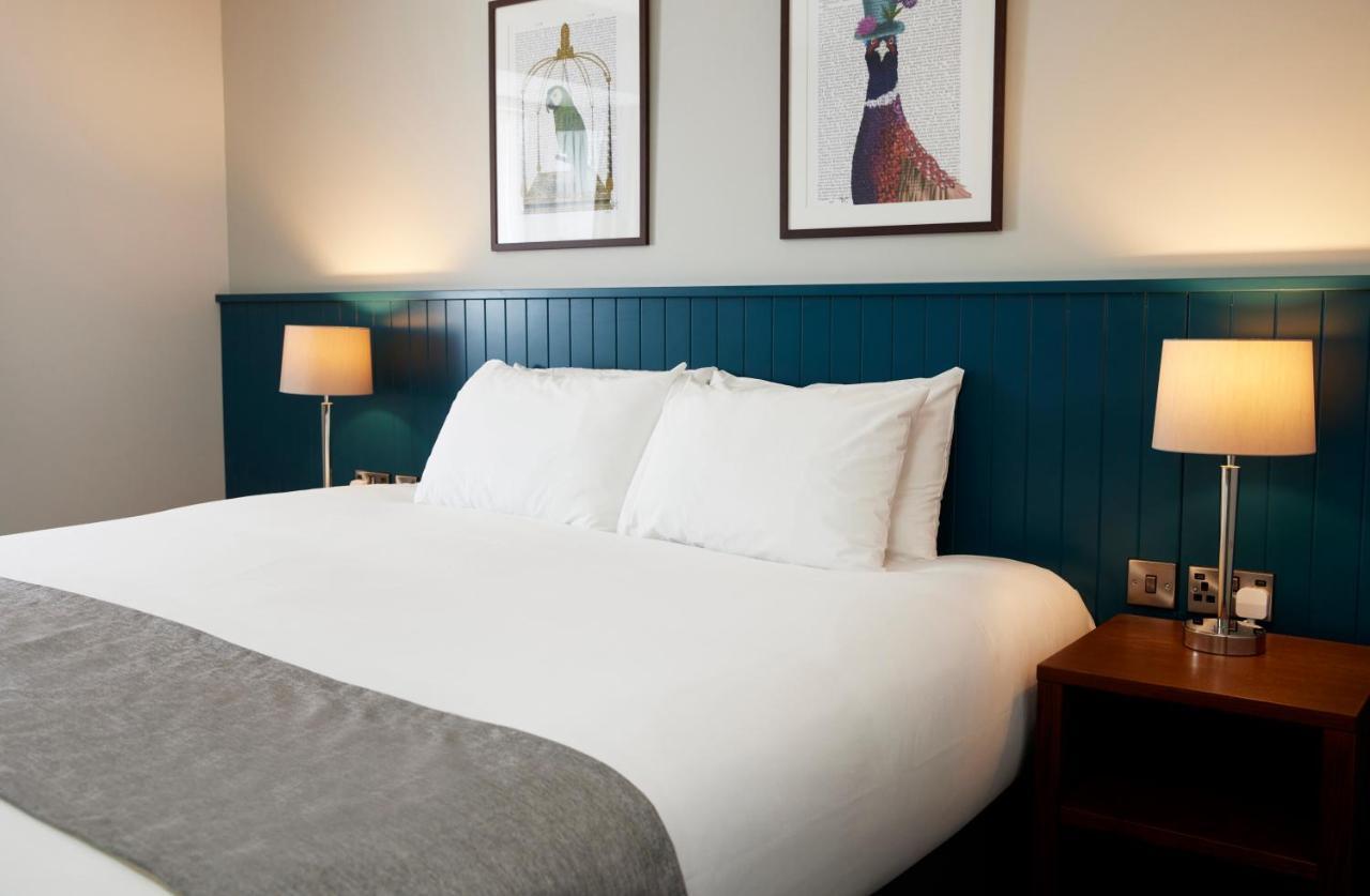 The Caledonian Hotel Leven  エクステリア 写真