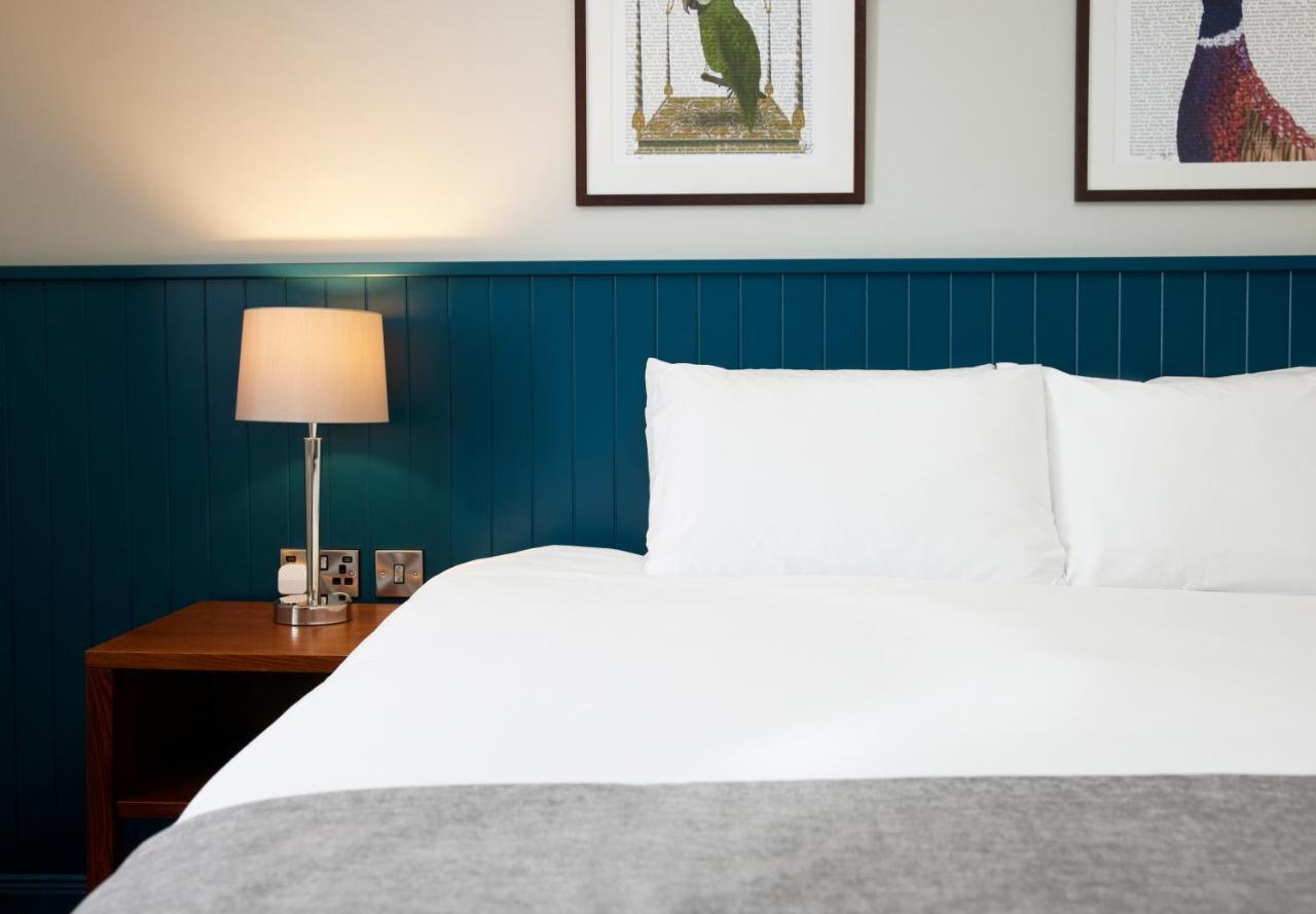The Caledonian Hotel Leven  エクステリア 写真