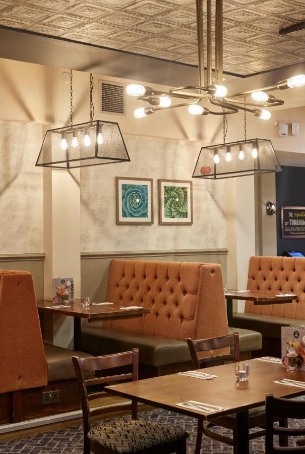 The Caledonian Hotel Leven  エクステリア 写真