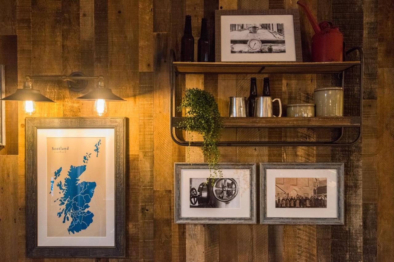 The Caledonian Hotel Leven  エクステリア 写真