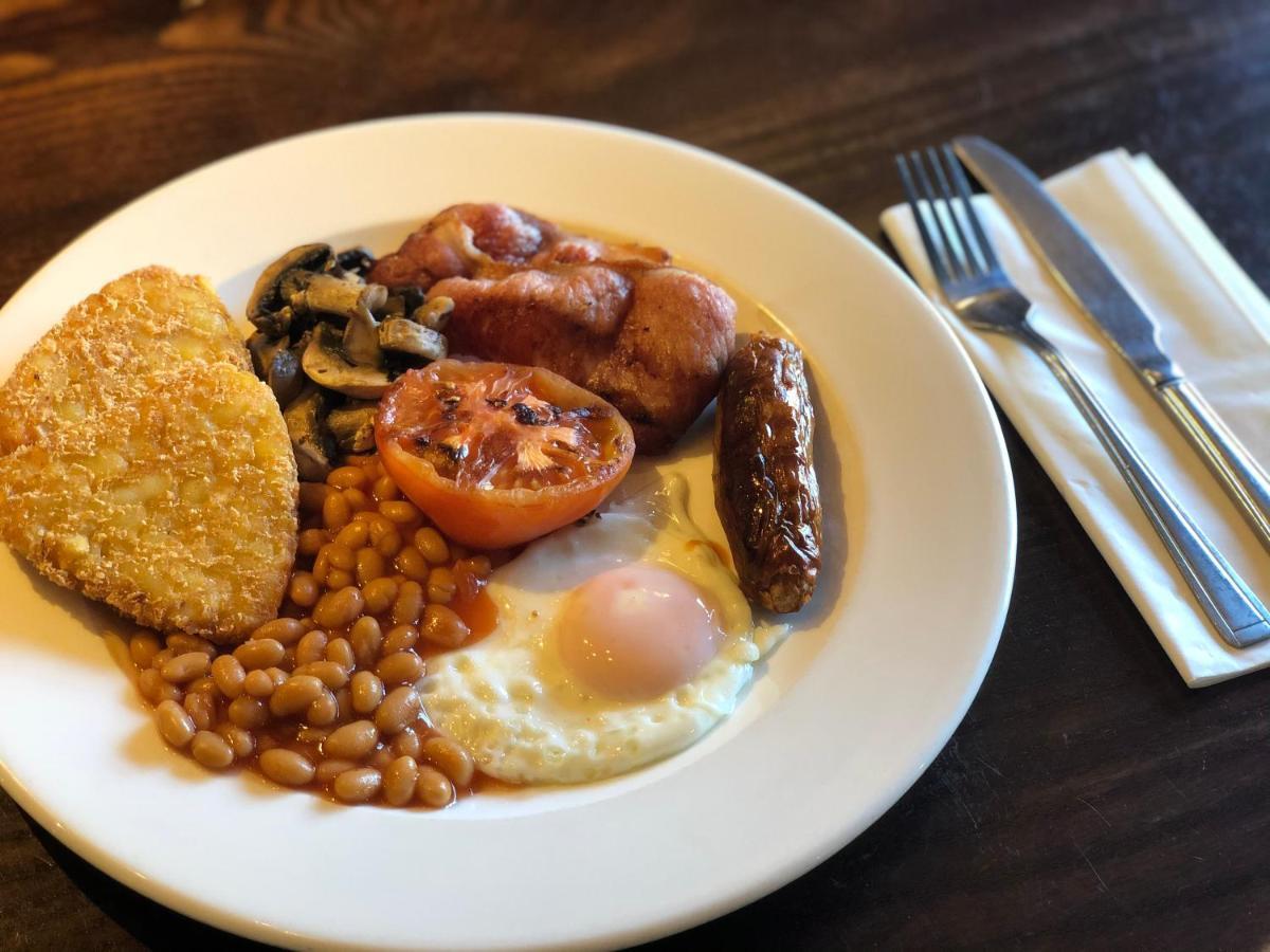 The Caledonian Hotel Leven  エクステリア 写真